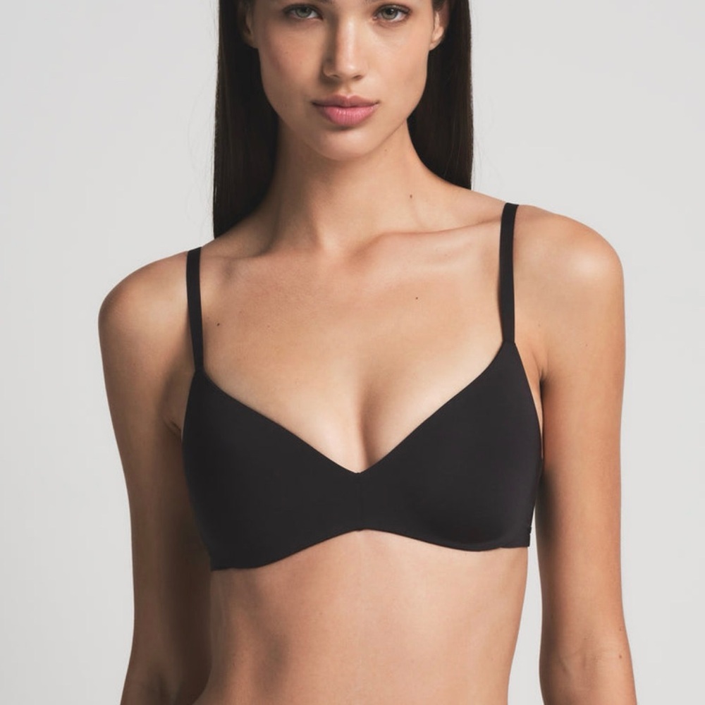 SKIMS Wireless Form Push Up Bra